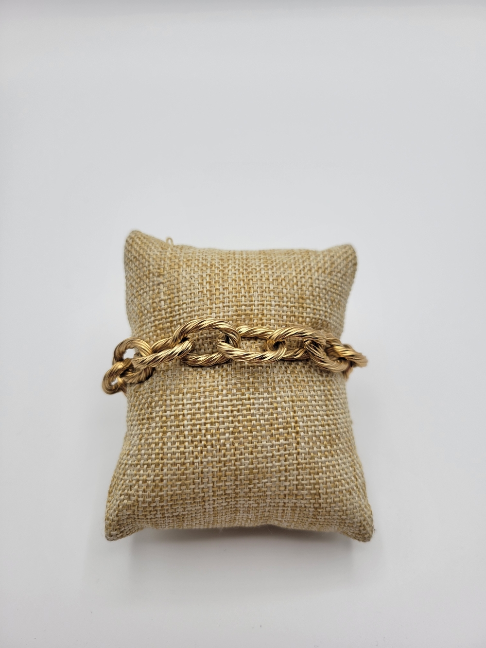 Vintage Gold tone Twisted Link Bracelet Size 6.5 unmarked